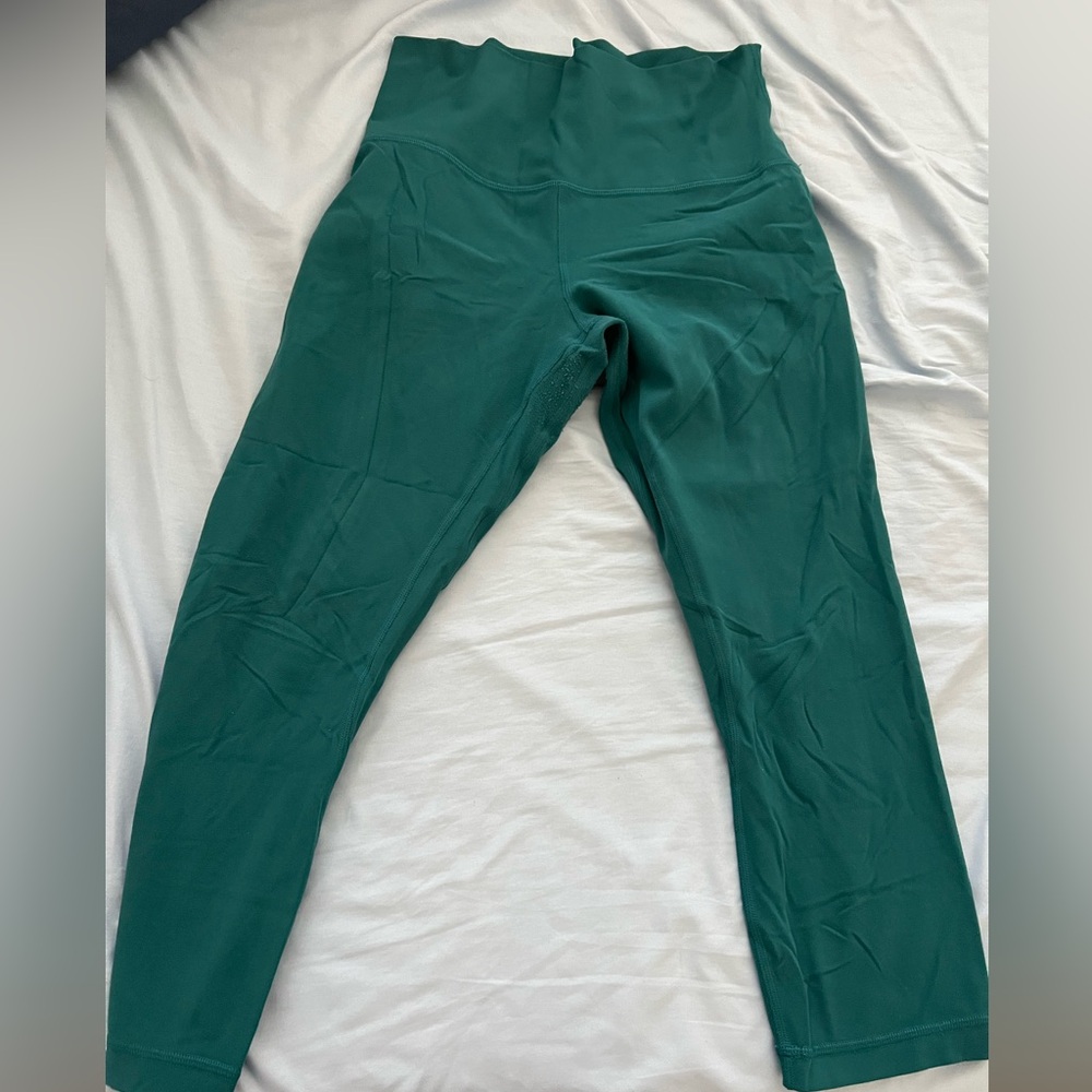 Lulu align 21” size 8